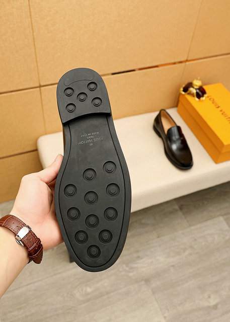 Picture of Louis Vuitton Shoes _SKU22521233SZ38-4413820